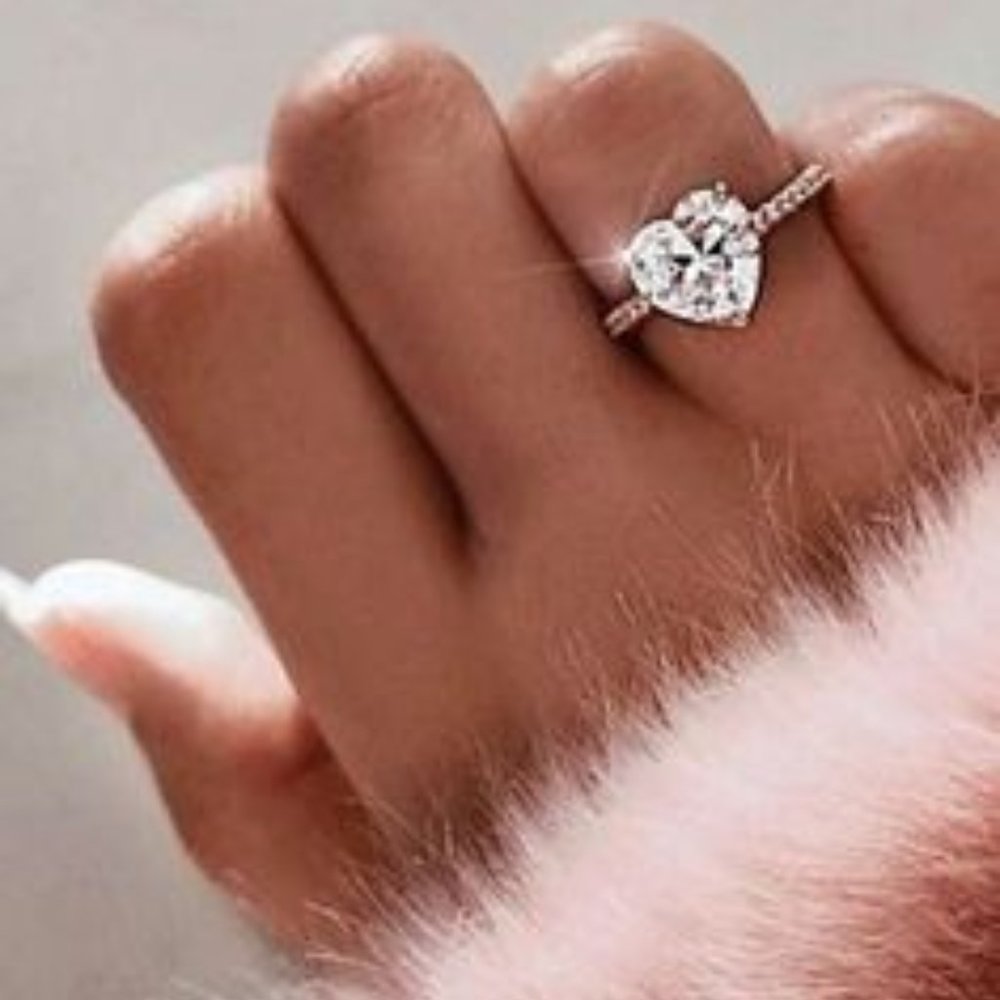 ๐ HEART Love Crystal Ring ๐ - Picture 4 of 4